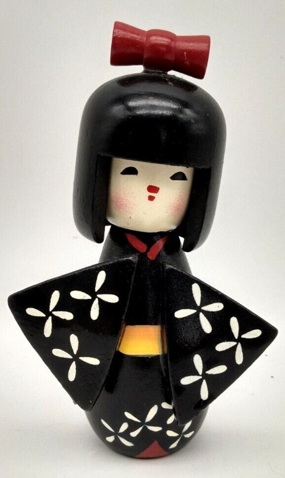 Vintage Japanese Kokeshi Wooden Doll 5\