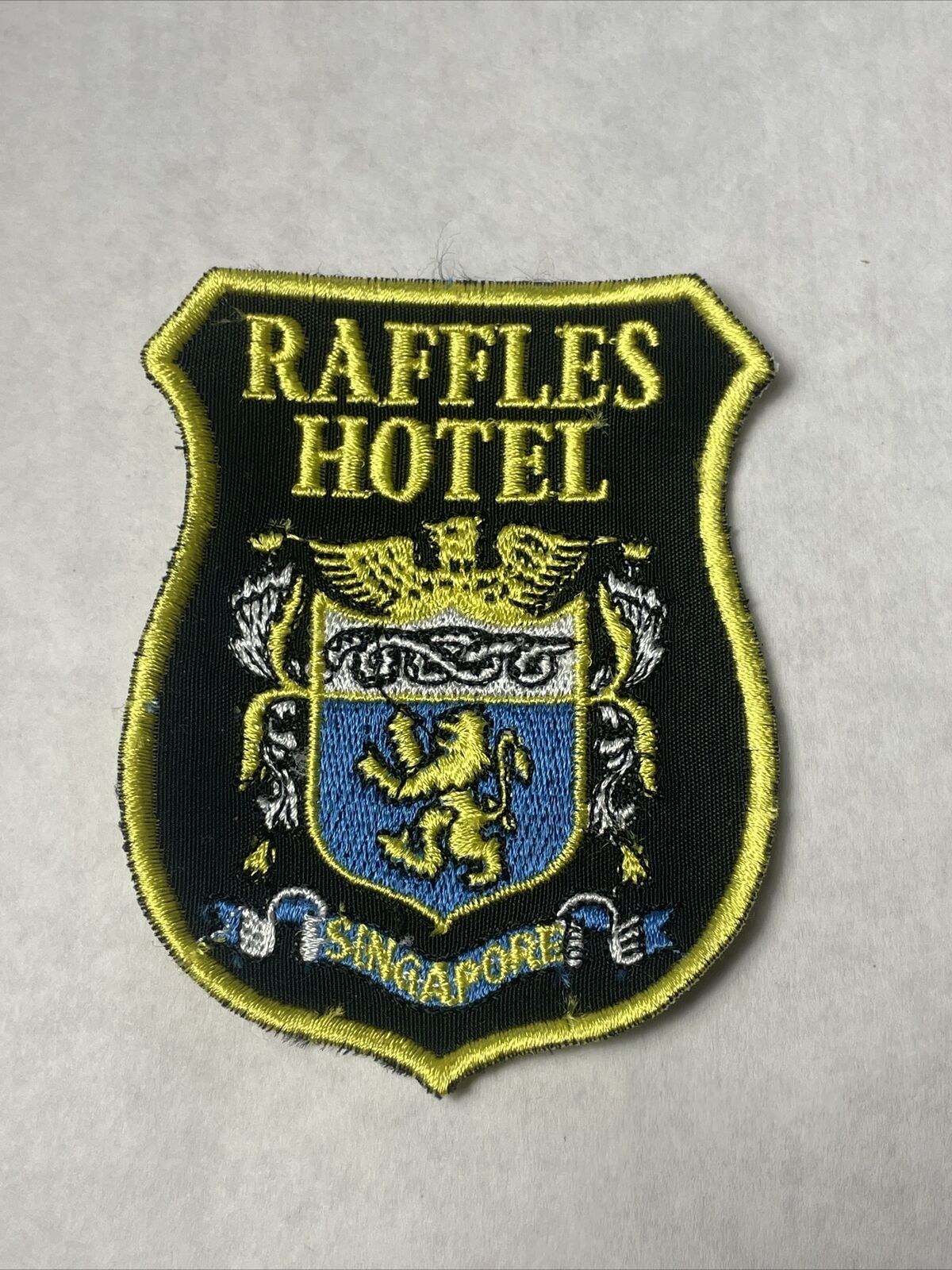 Vintage Raffles Hotel Singapore Patch Badge Travel Souvenir