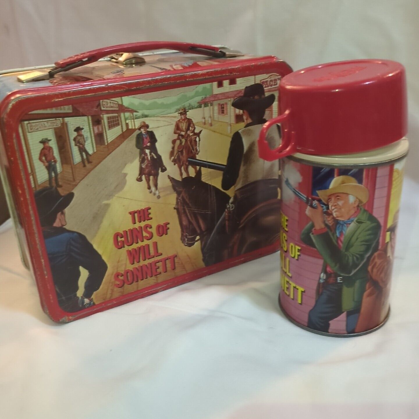 1968 The Guns of Will Sonnett Lunchbox with ThermoS EXTRA LID. NEVER BEEN USED