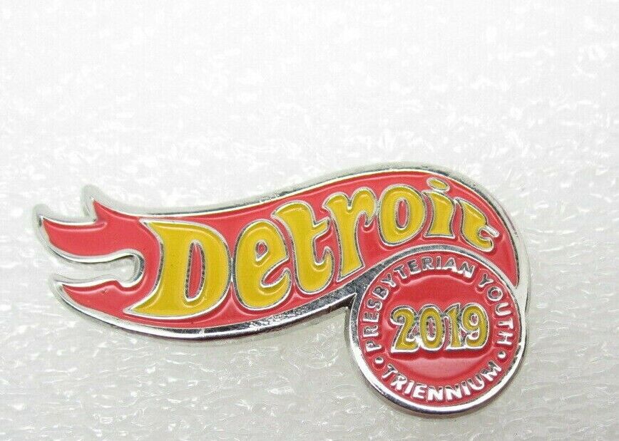 2010 Detroit Presbyterian Youth Triennium Lapel Pin (B210)