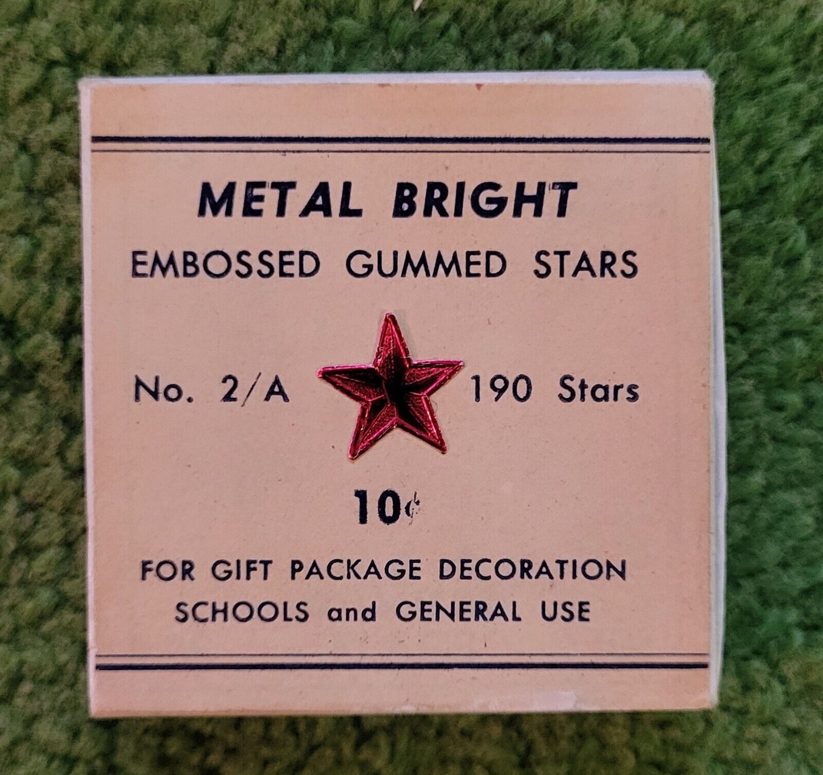 Vintage METAL BRIGHT EMBOSSED GUMMED STARS No. 2/A  Five colors  Opened