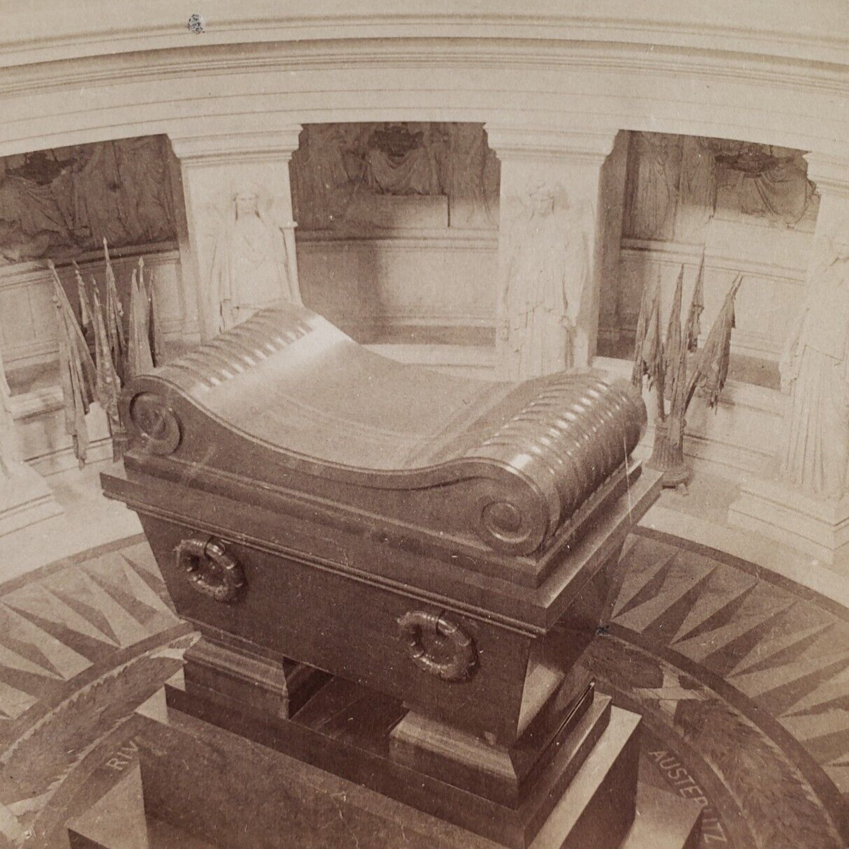 Napoleon's Tomb Sarcophagus Paris Stereoview c1901 French Underwood France B1448