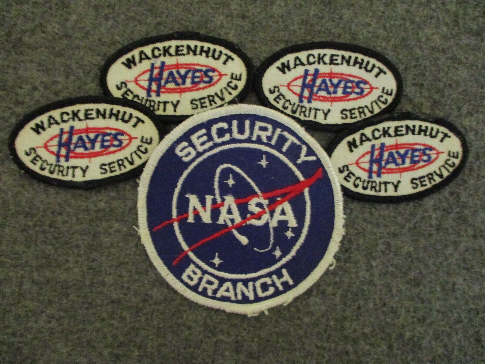 1965 NASA SECURITY BRANCH VECTOR MEATBALL + 4 HAYES AEROSPACE SECURITY PATCHES