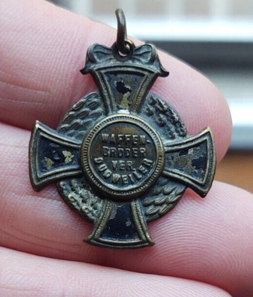 Antique WW1 or Pre WW1 Imperial Germany Medal Cross Waffenbruder Ver  Dudweiler