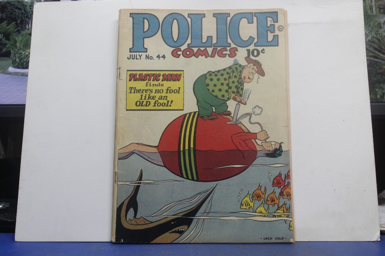 POLICE COMICS #44 REPRODUCED CENTERFOLD 1945