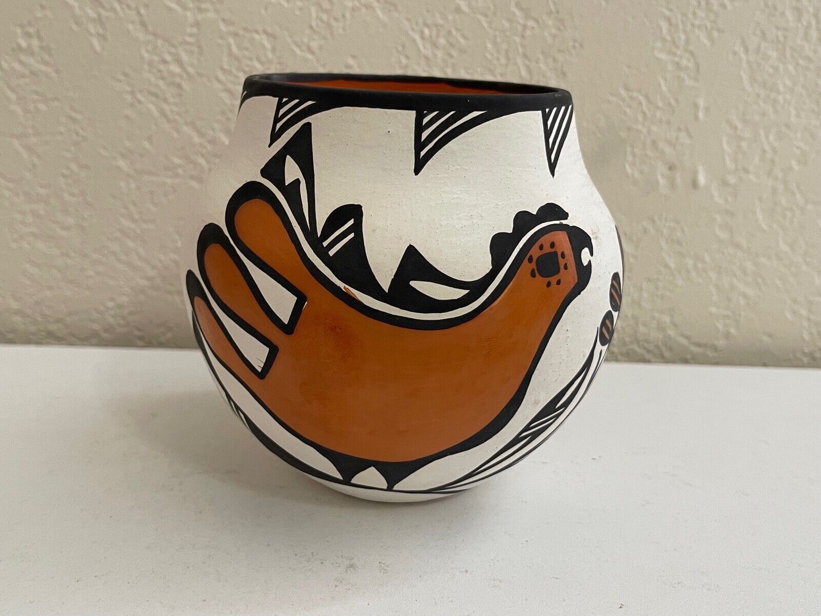 Mary Antonio Native American Acoma Pueblo Pottery Vase / Bowl w/ Parrot Design