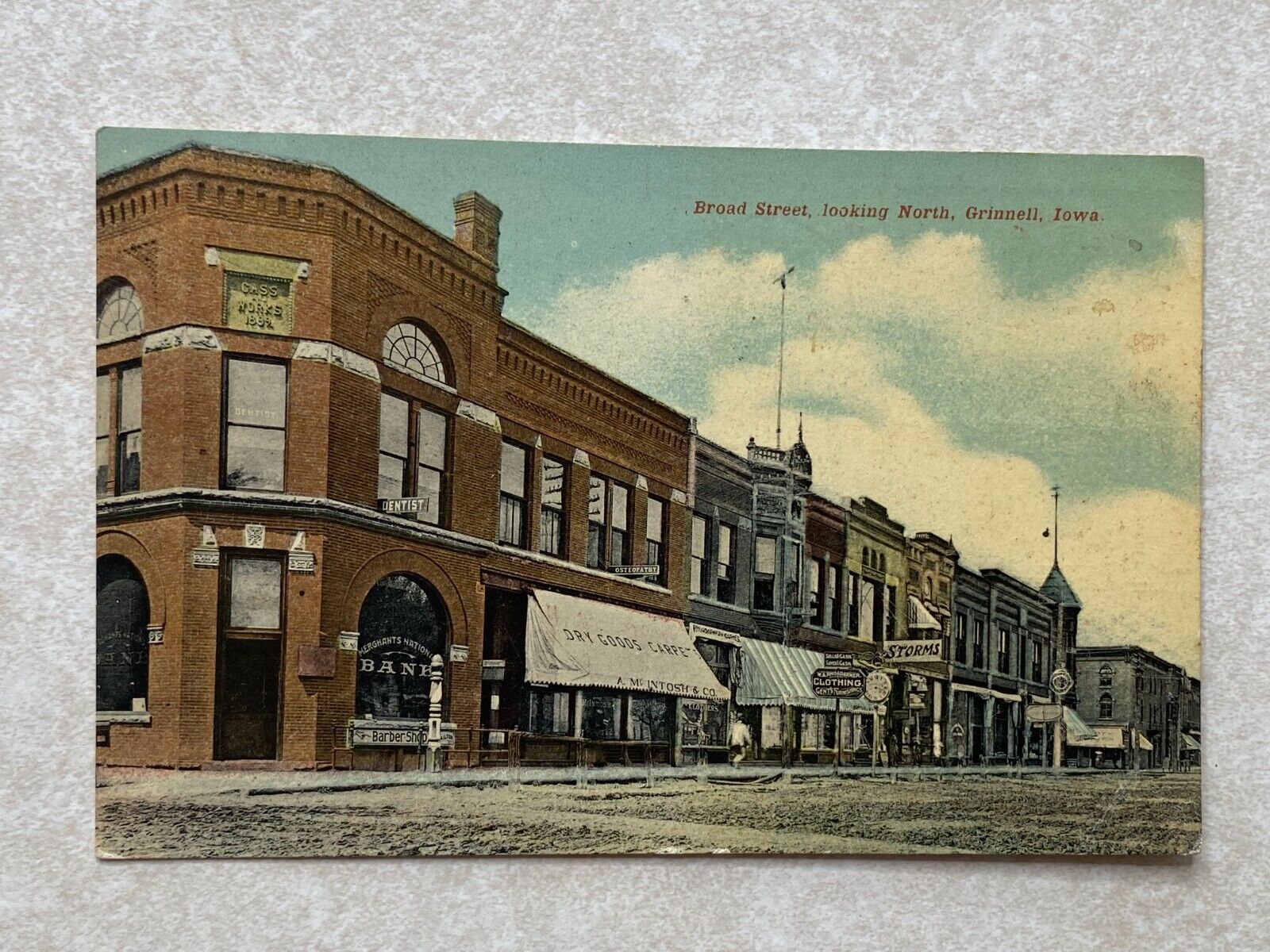 G1552 Postcard Broad Main Street Grinnell IA Iowa St Scene View