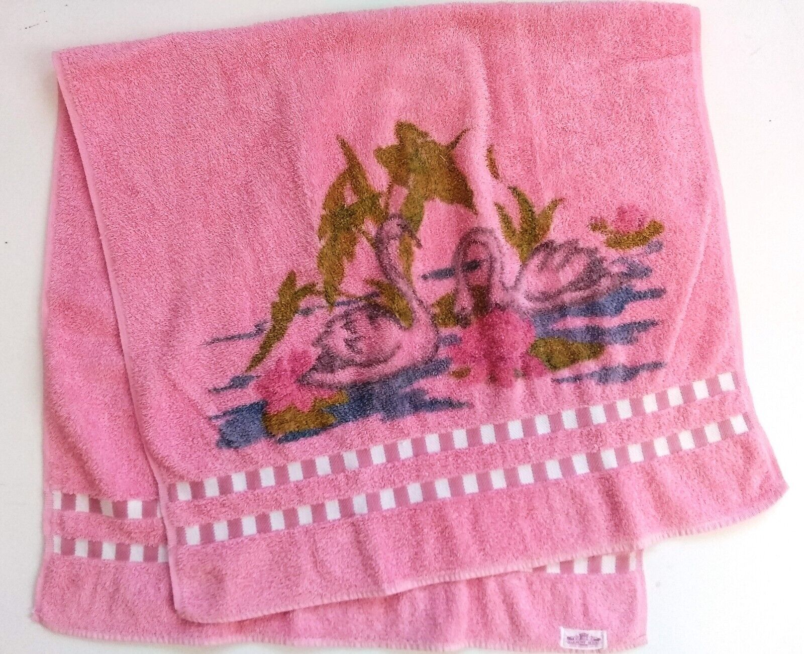 Vtg 1940s-50s Sears Harmony House Pink Bath Towel Swans Check Trim Art Deco MCM