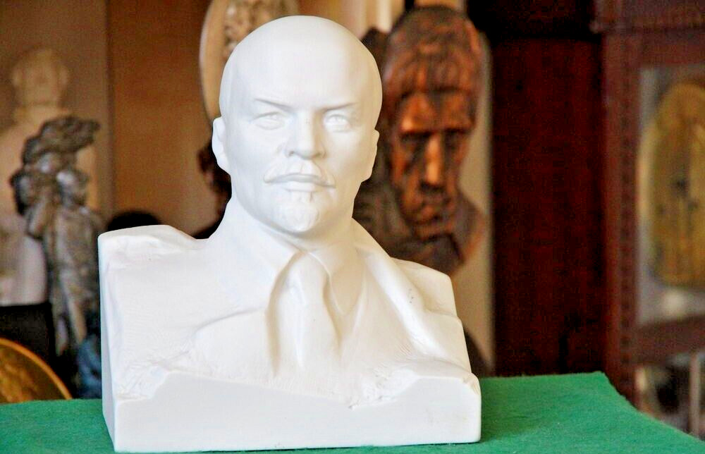 Vintage Soviet Beautiful Bust Figurine Lenin Communism USSR Propaganda