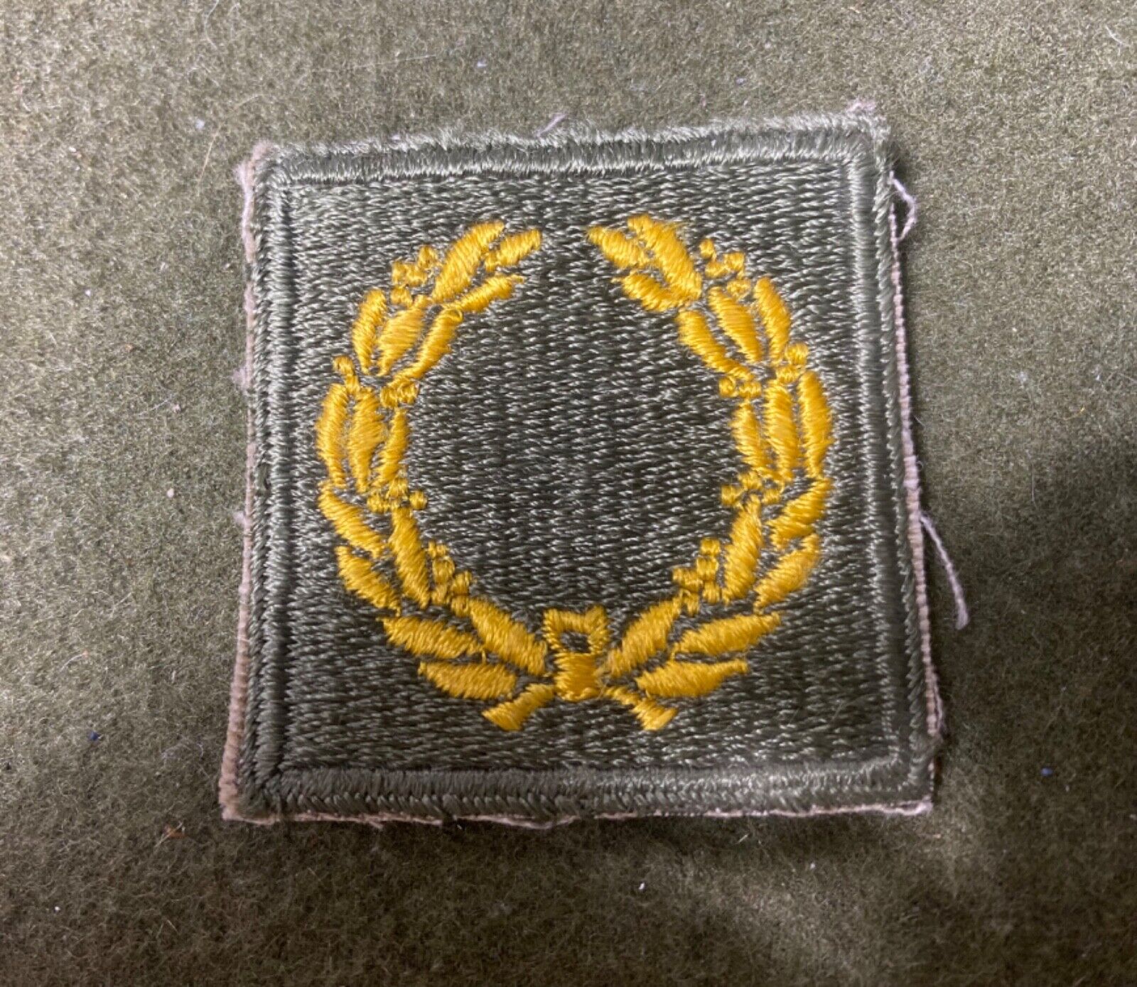 VINTAGE U.S. ARMY MERITORIOUS UNIT AWARD PATCH ( 2 OF 3)