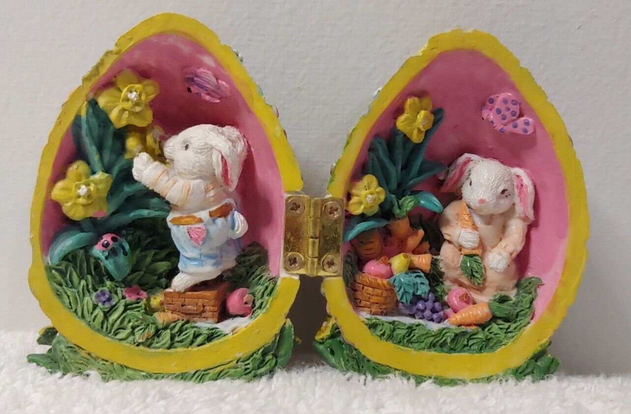 Vintage Cottontale Collection Opening And Closing Egg Easter Bunnies 1995