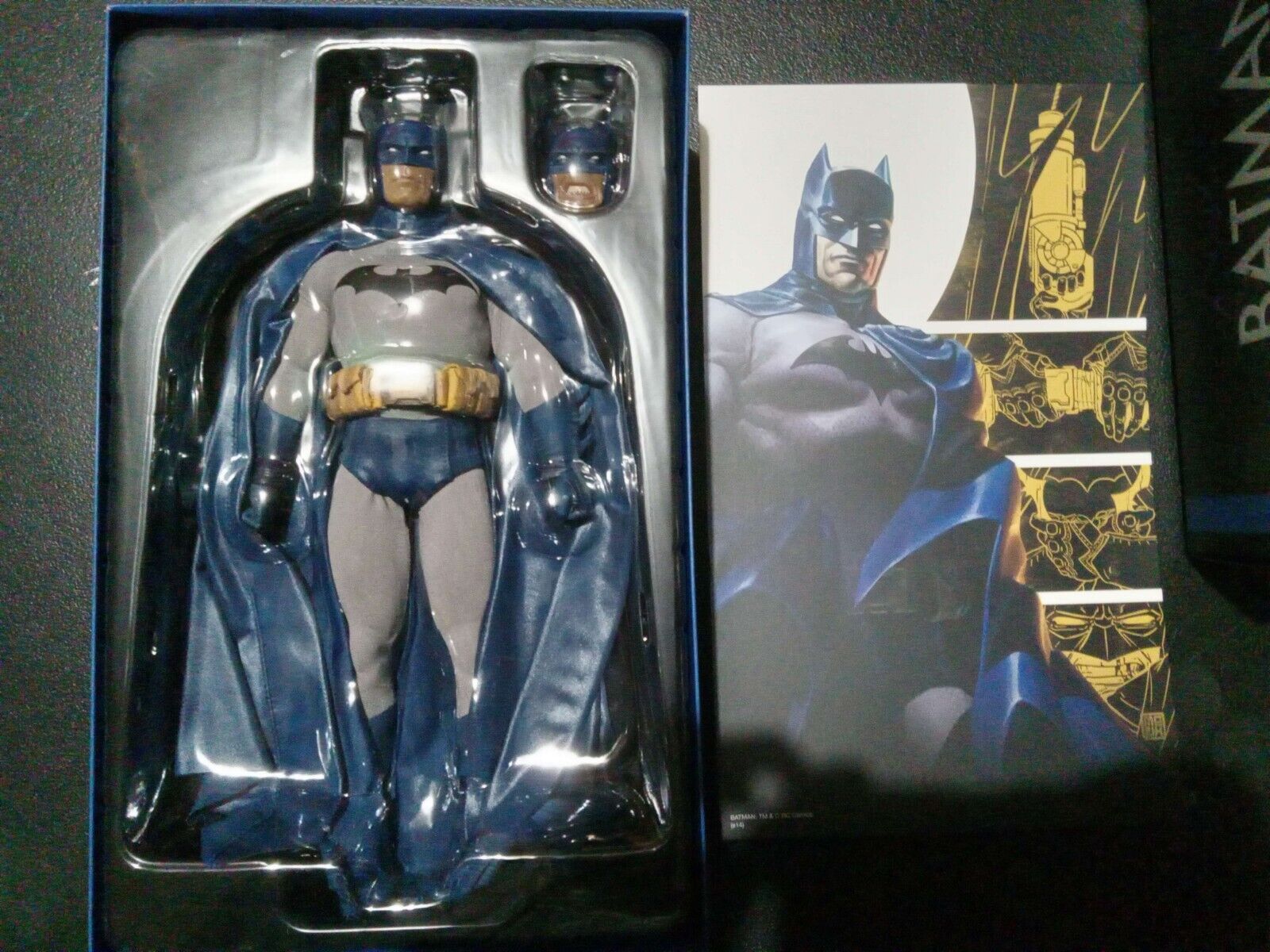 1/6 Sideshow Batman exclusive box has wear, Figure Stained suit see pictures