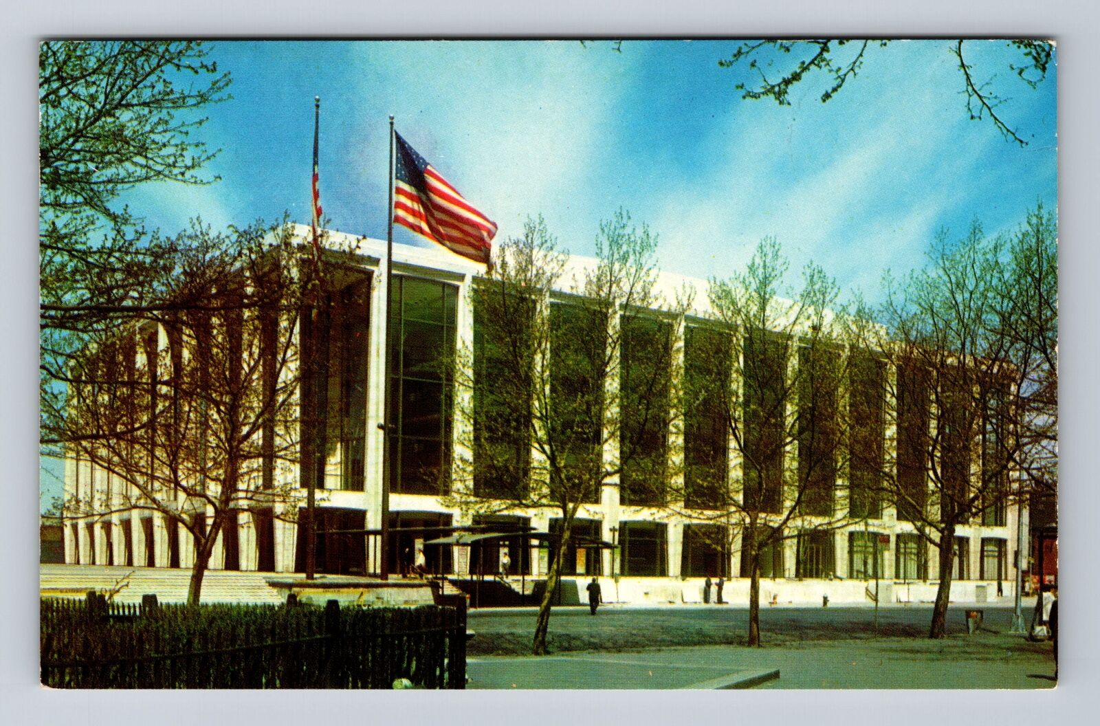 New York City, Philharmonic Hall, Lincoln Center, Souvenir Vintage Postcard