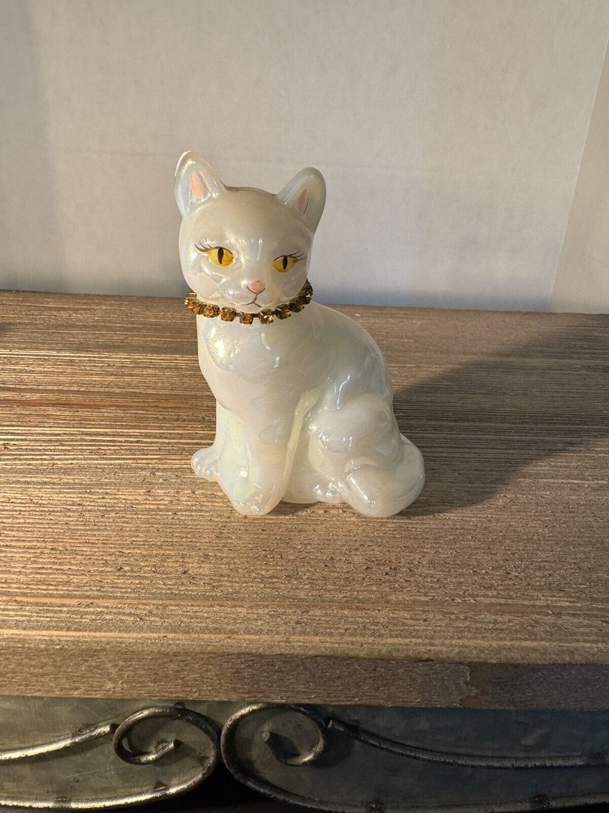 Vintage FENTON White Iridescent Glass Cat figurine With Diamond Collar