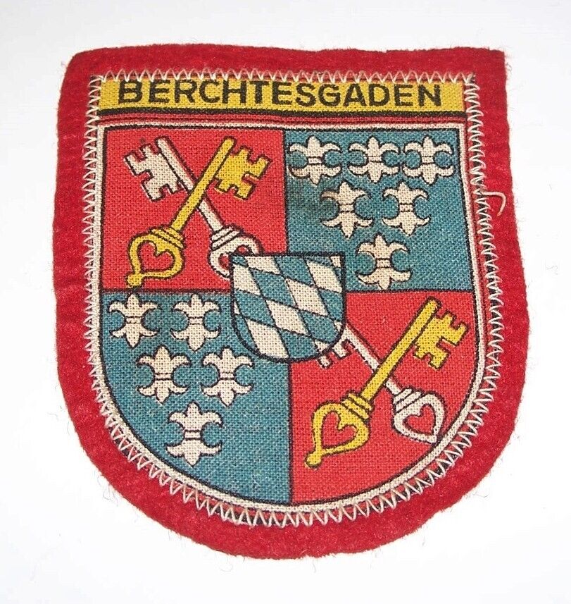 ORIGINAL 1950\'s - 60\'s BERCHTESGADEN GERMANY SOUVENIR TOURIST PATCH (GLOWS)