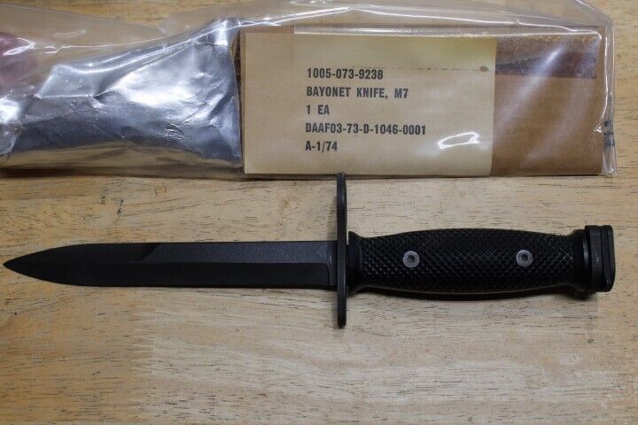 US Military Issue Vietnam Era  Imperial M7 Rifle Knife New NOS