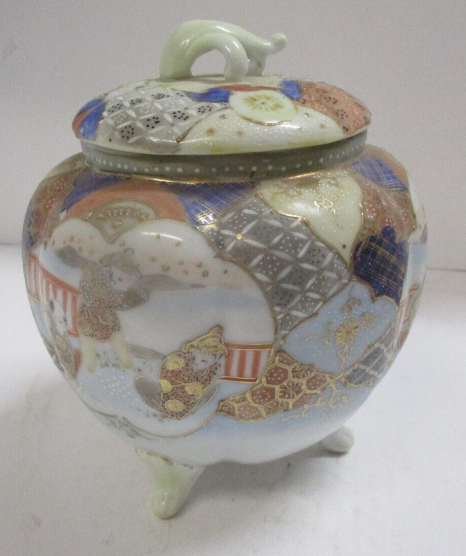 Vintage Chinese Asian Design Porcelain Cookie Biscuit Jar