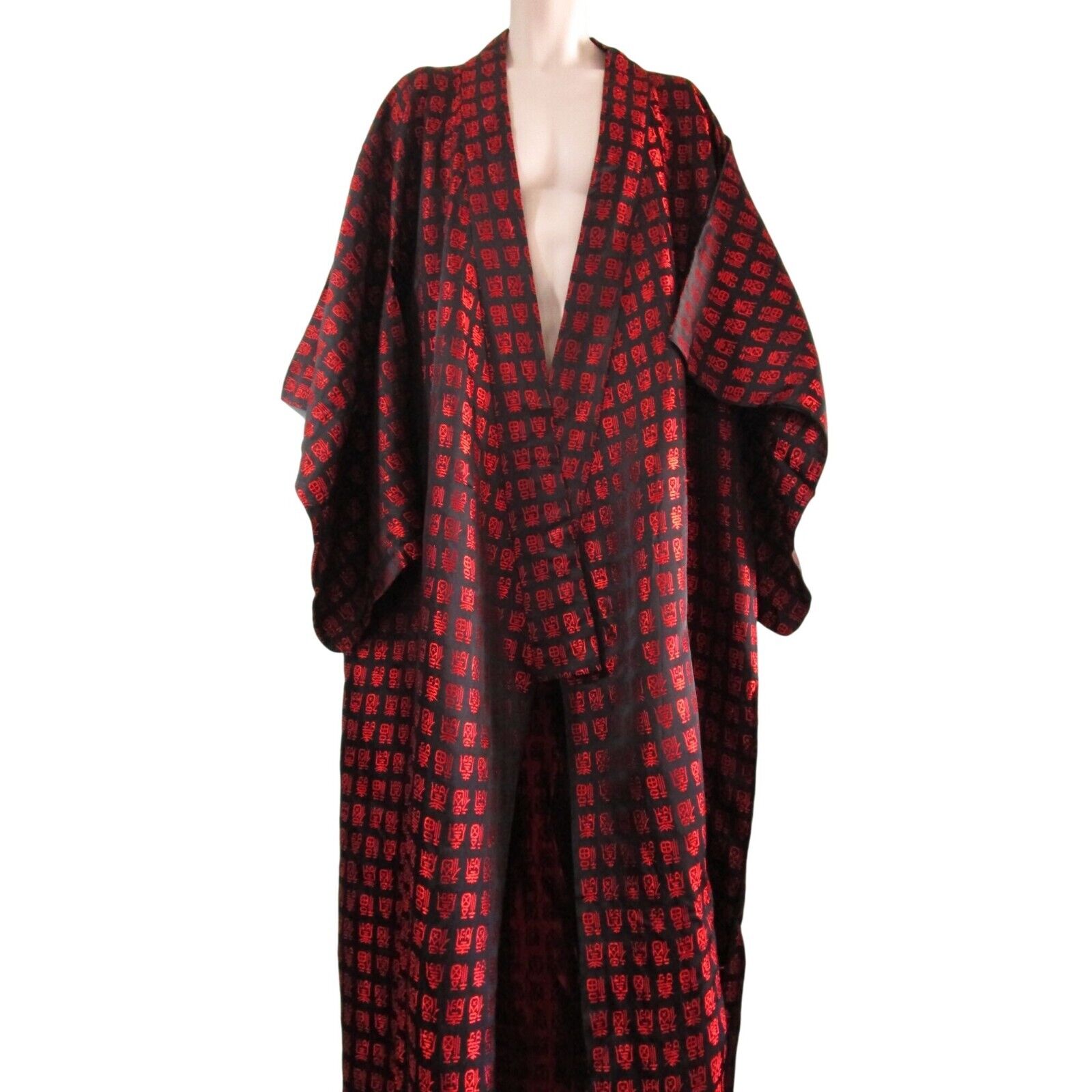 Kimono Style Robe Black Red Hanzi Funan Fu No Label Vintage EUC Sash Included