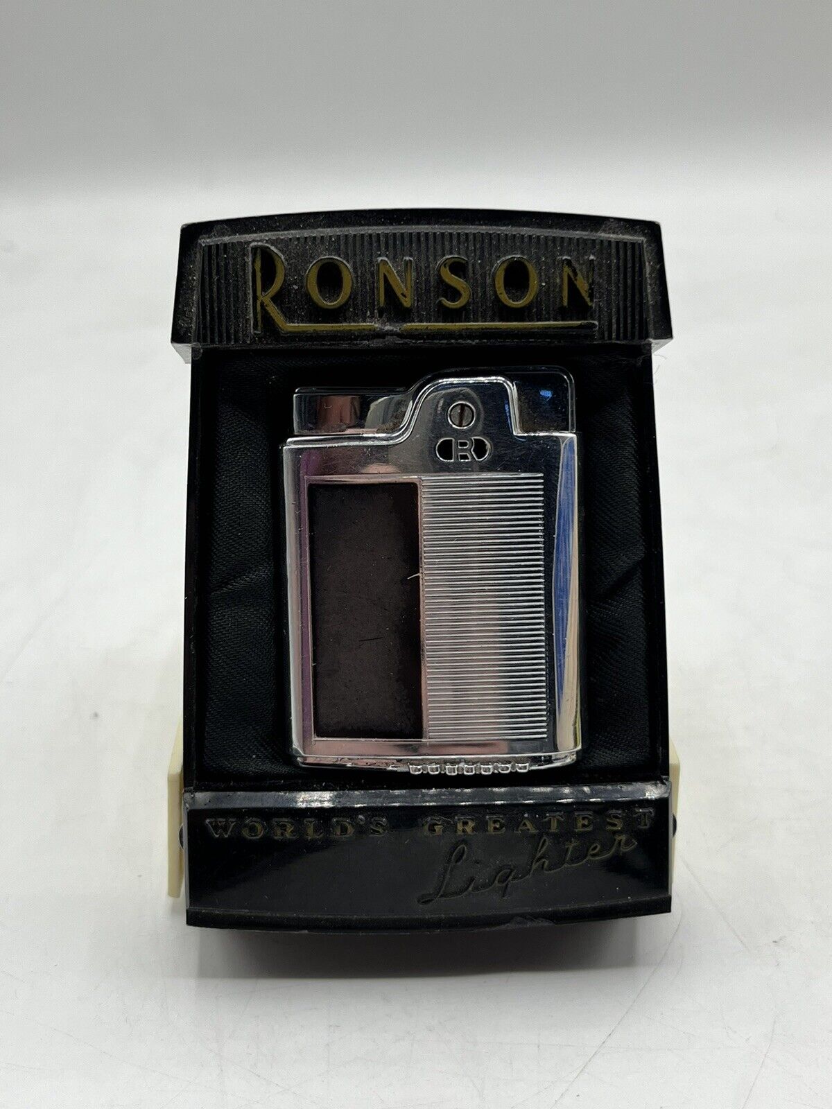 Vintage Ronson Lighter Essex Made In Newark NJ With Original Case Untested As Is