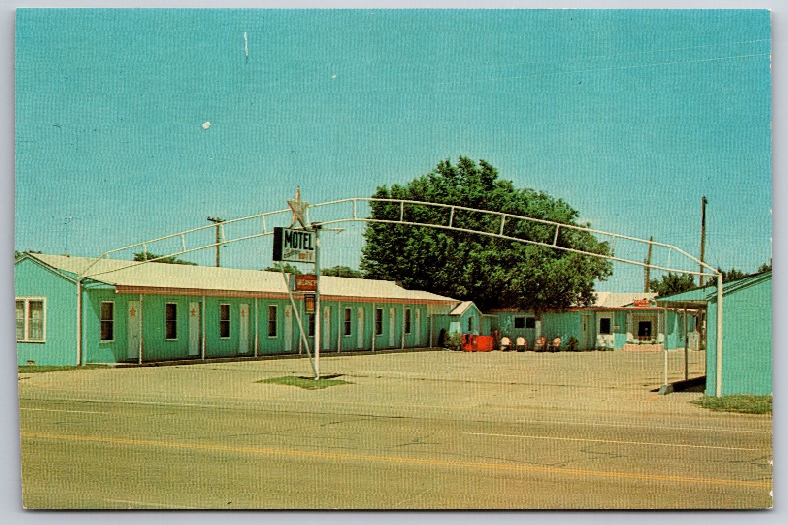 Dumas Texas~Lone Star Motel~Roadside~1950s Postcard