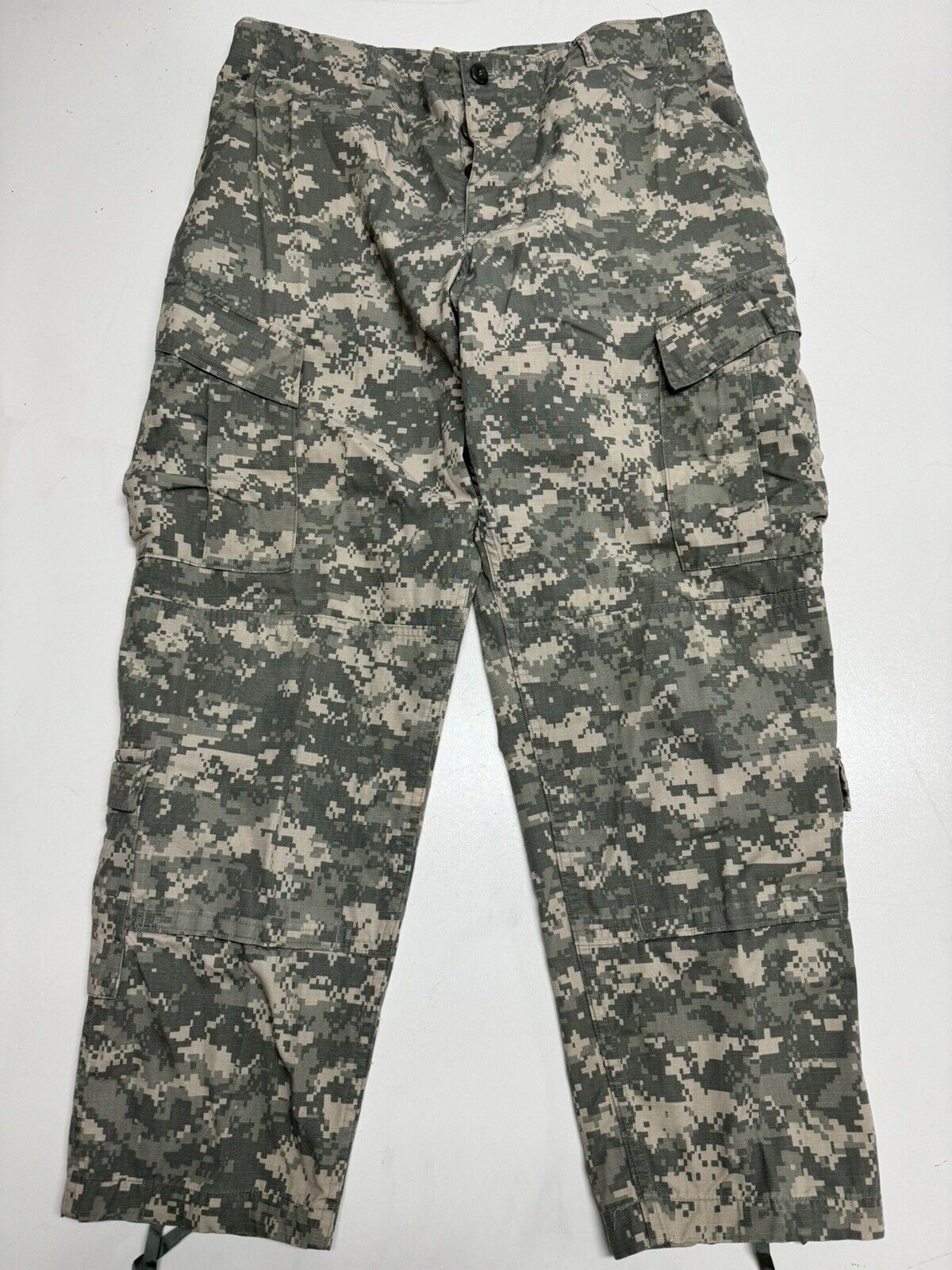 Propper ACU Digital Camo Cargo Pants Men’s Size Large Short US Military Issue