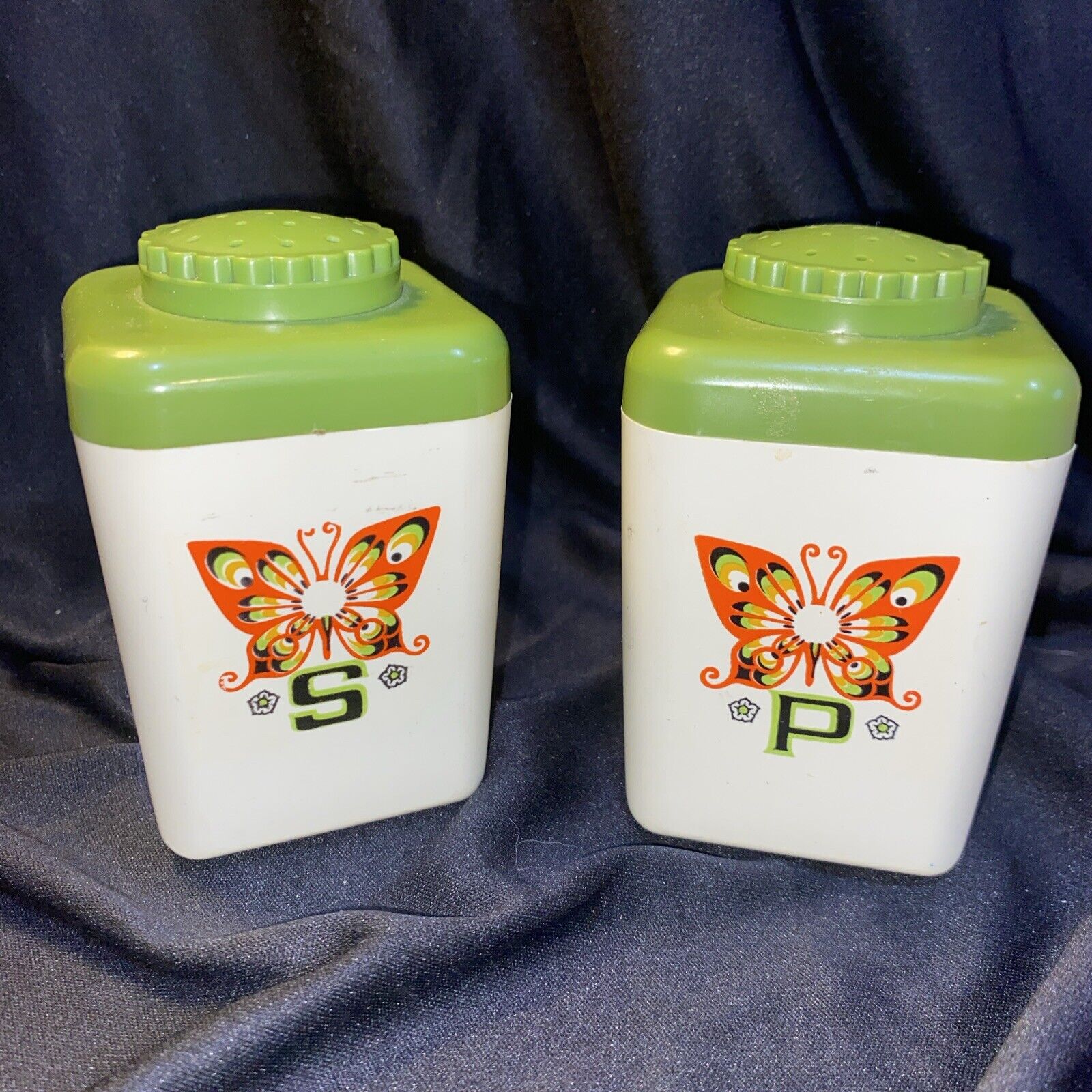 Vintage Lustro-Ware Green Butterfly Salt/Pepper Shakers-Mid Century Modern/Retro