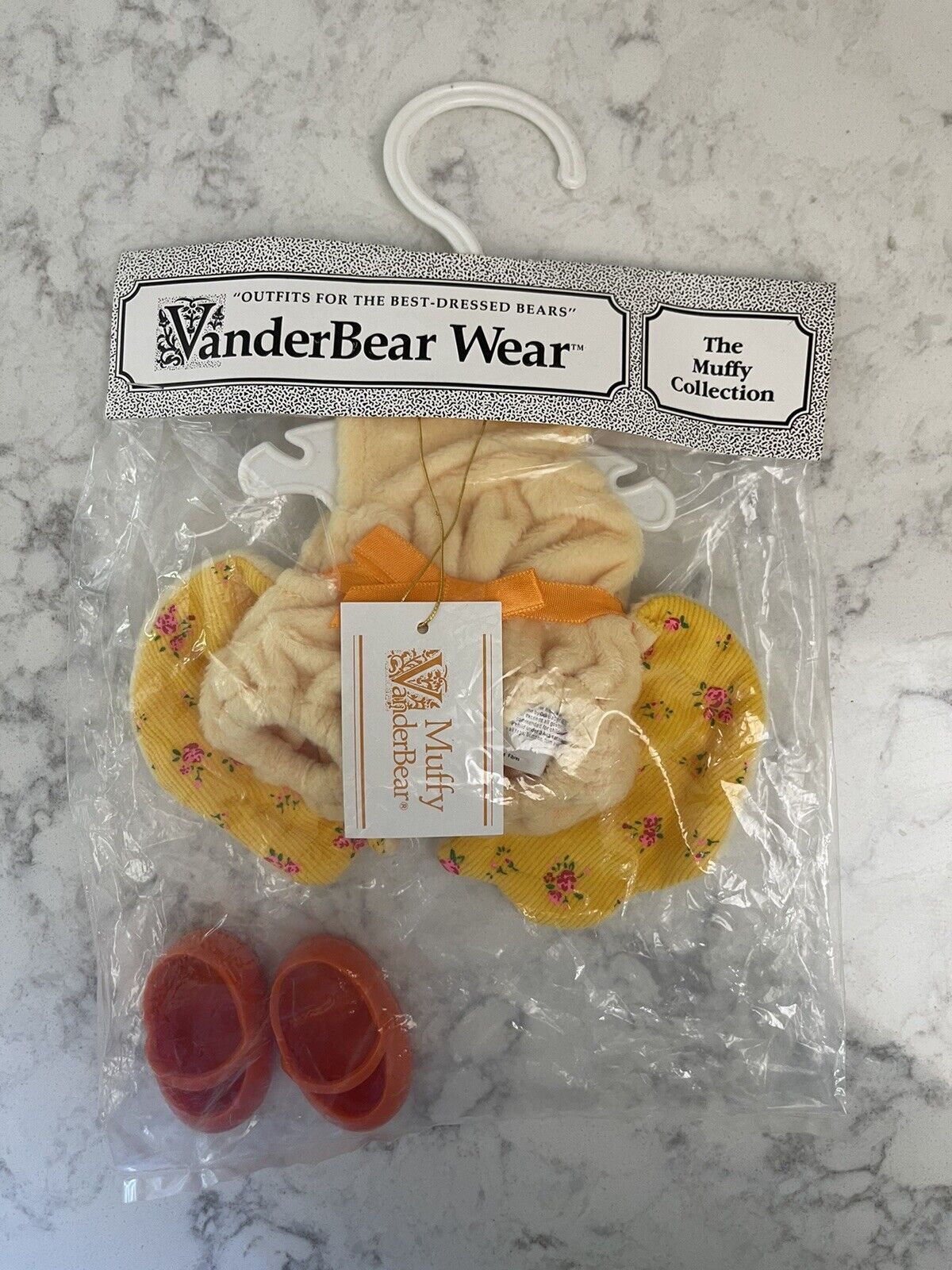 Muffy VanderBear Wear Collection. Muffy Chick Outfit. SEALED 1990-1994