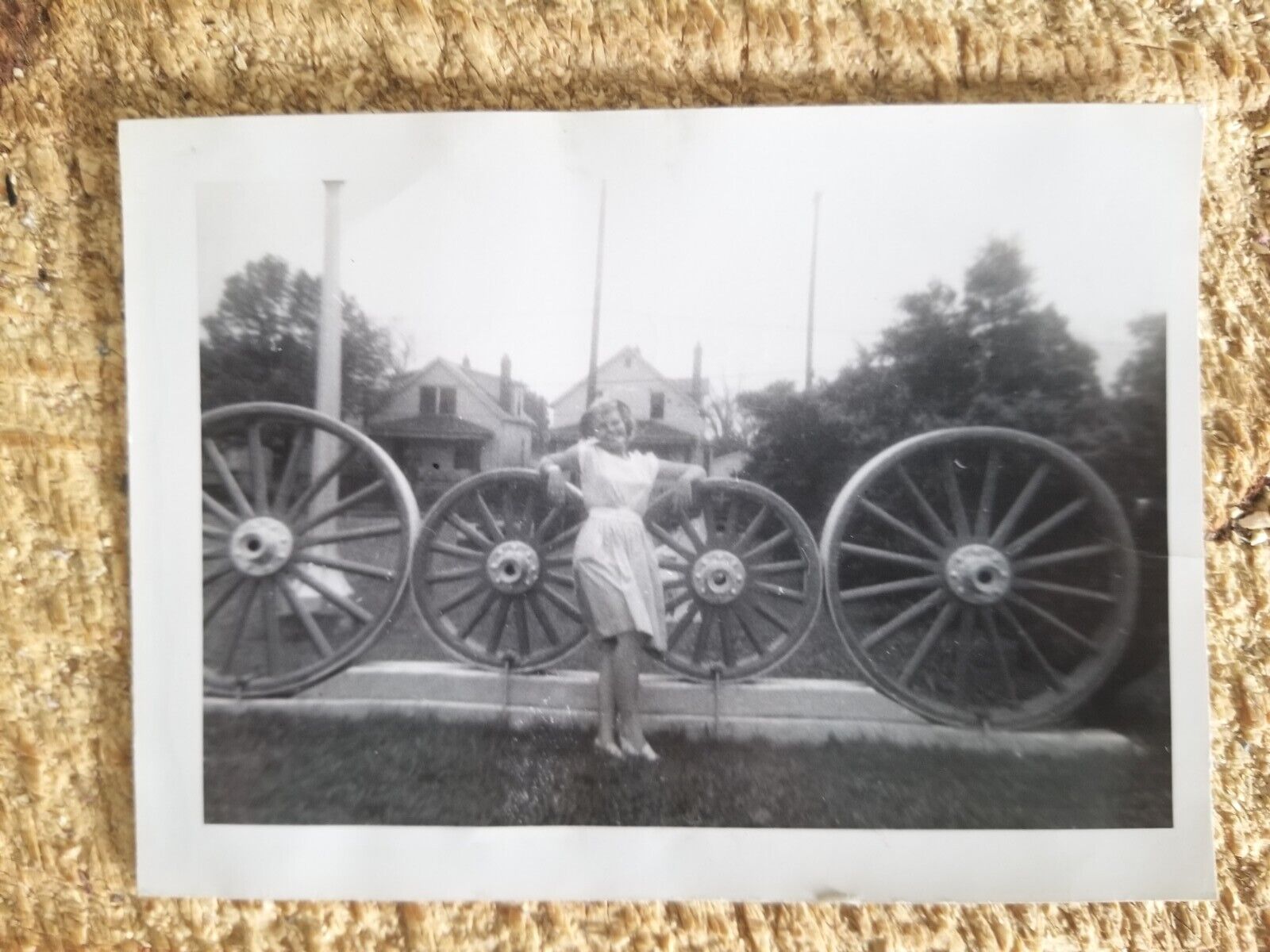 GIRL FROM ELYRIA,OHIO AT STATE FAIR,1947.VTG 4.4\