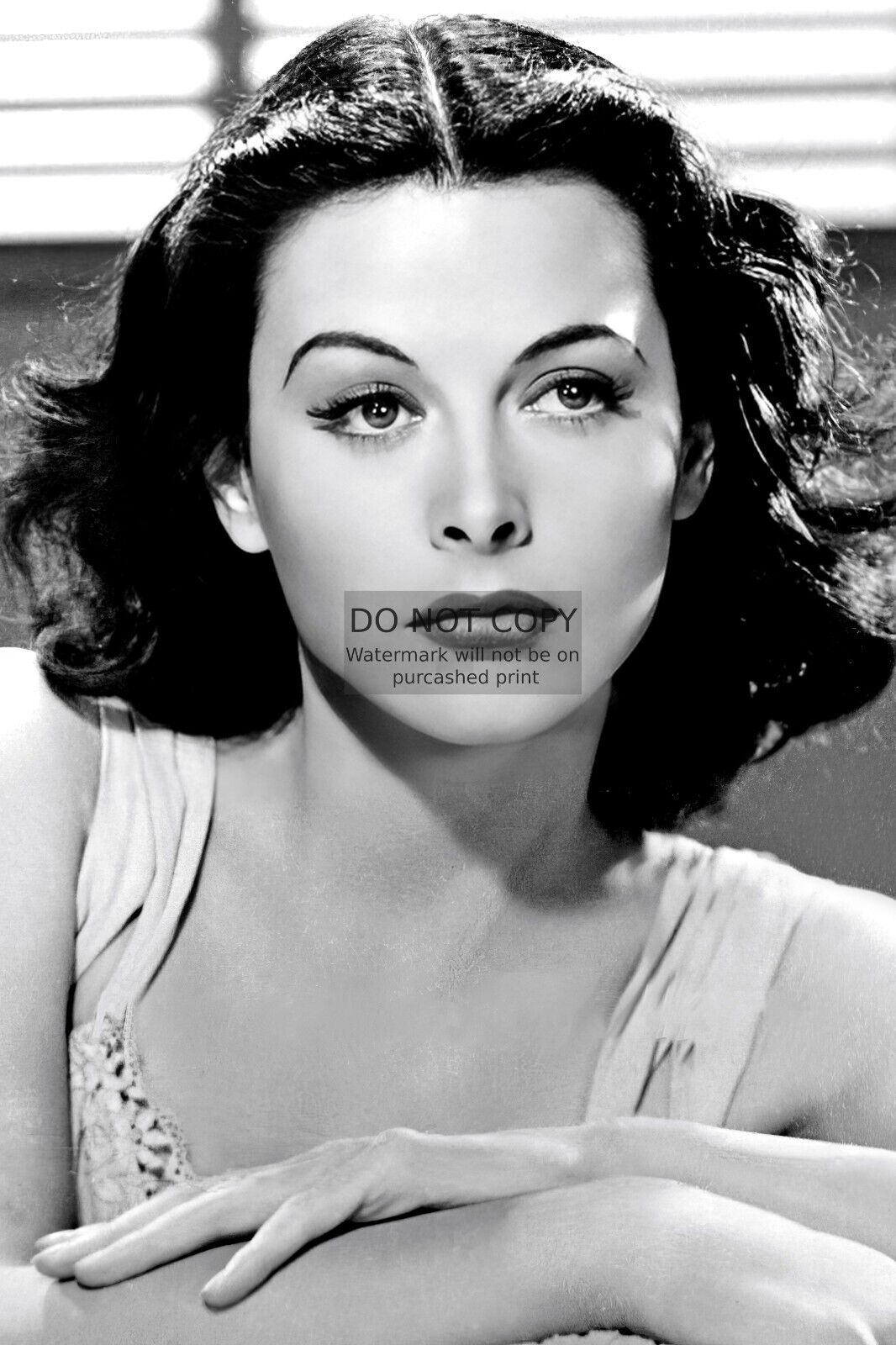 HEDY LAMARR SEXY CELEBRITY ACTRESS IN COMRADE X 4X6 PUBLICITY PHOTO POSTCARD