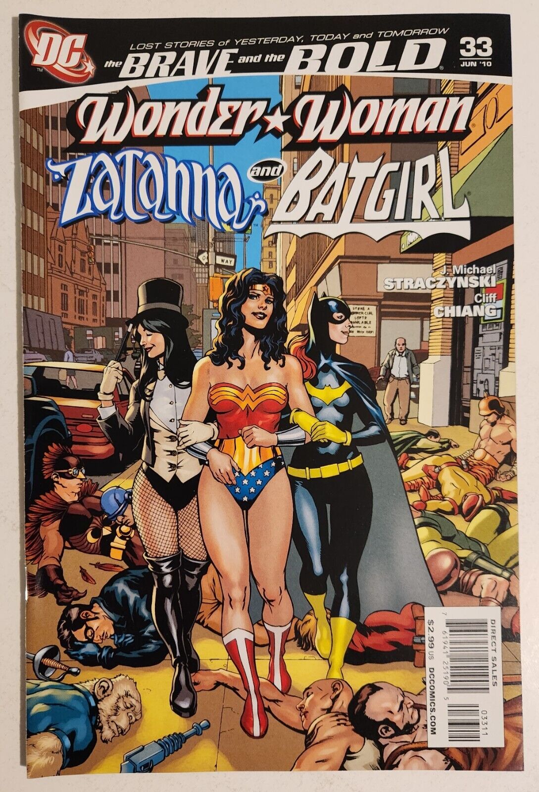 The Brave and the Bold #33 (2010, DC) VF/NM Killing Joke Tie-In Batgirl Zatanna