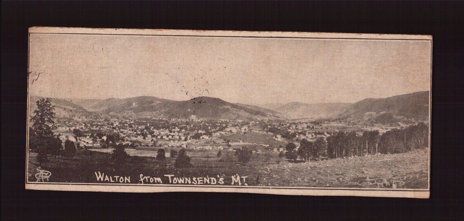 POSTCARD : NEW YORK - WALTON NY - TOWN VIEW FROM MT TOWNSEND 1905 CUT DOWN