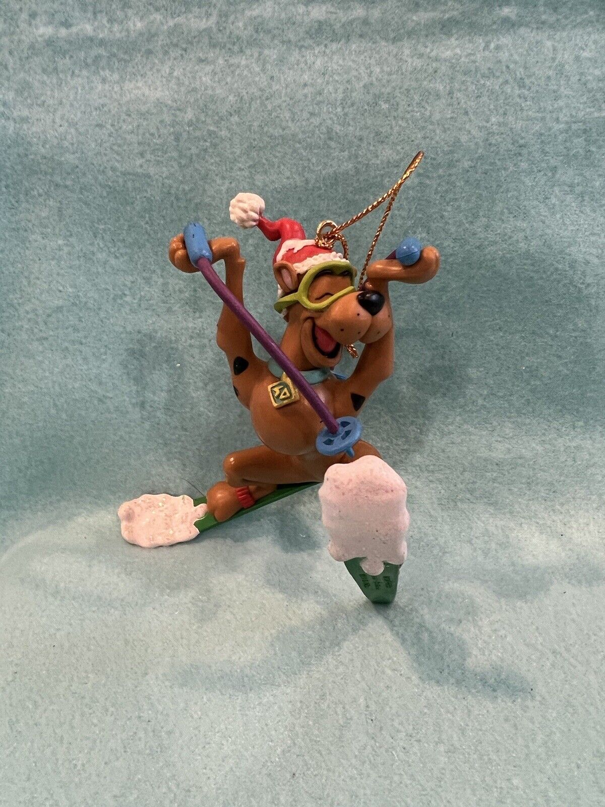 Vintage Cartoon Network Skiing Scooby Doo Collectible Christmas Ornament