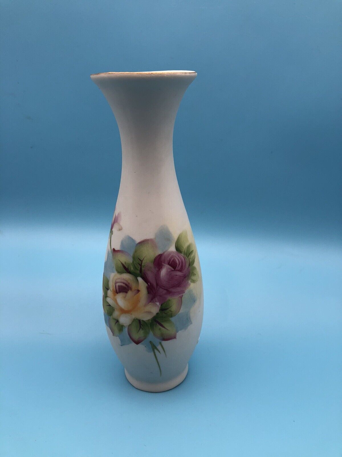 Vintage Lefton Porcelain Bud Vase with Roses 7\
