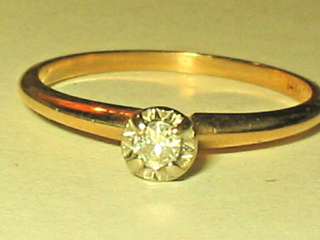 Vtg 1/10 Ct Round VVS DIAMOND Solitaire Ring 14K Two Tone Gold By Garland Sz 8