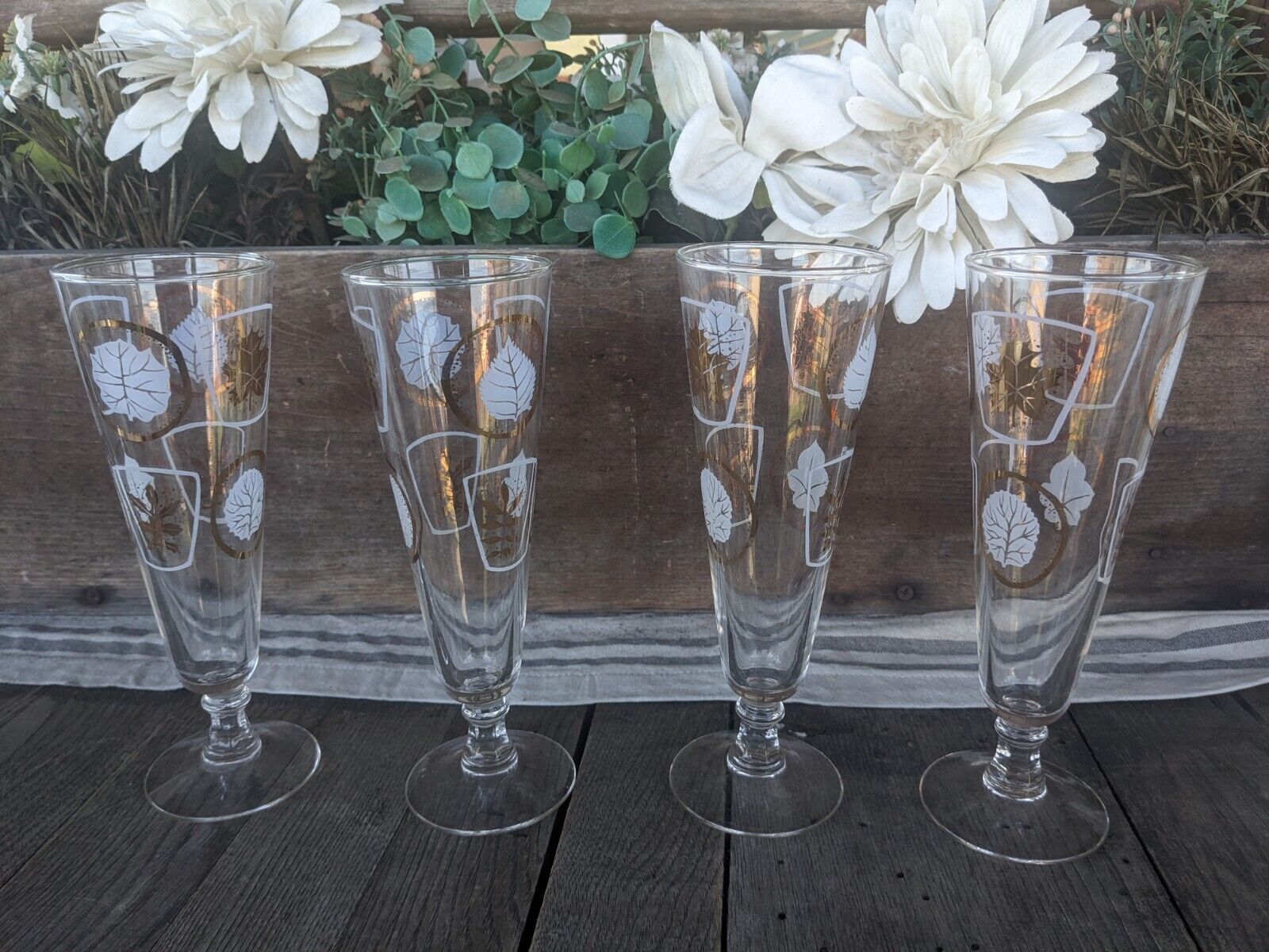 Vintage Libbey White and Gold Foliage 10oz Champagne Flutes (4)