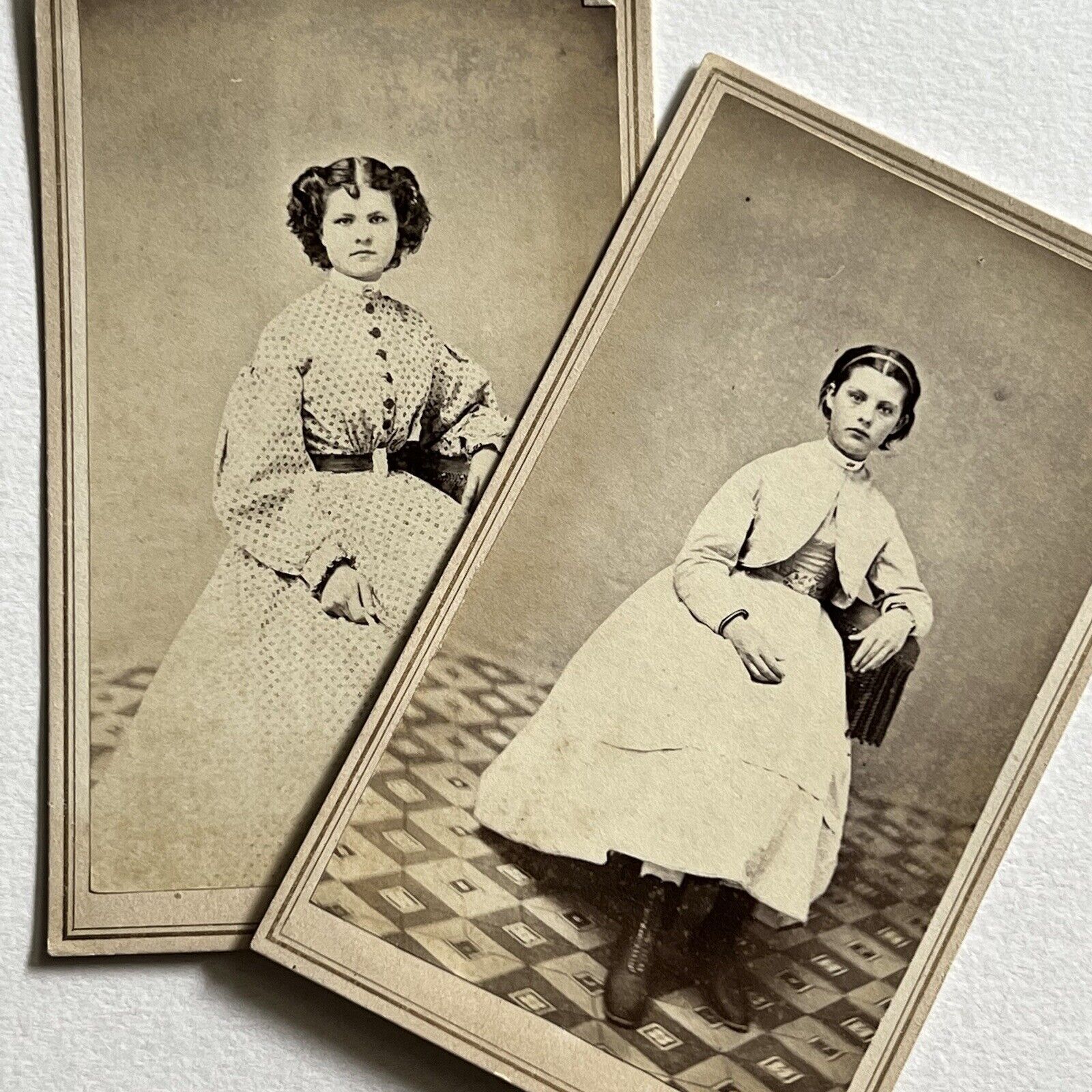 Antique CDV Photograph Lot Of 2 Beautiful Young Women Teen Sisters ID Eaton OH