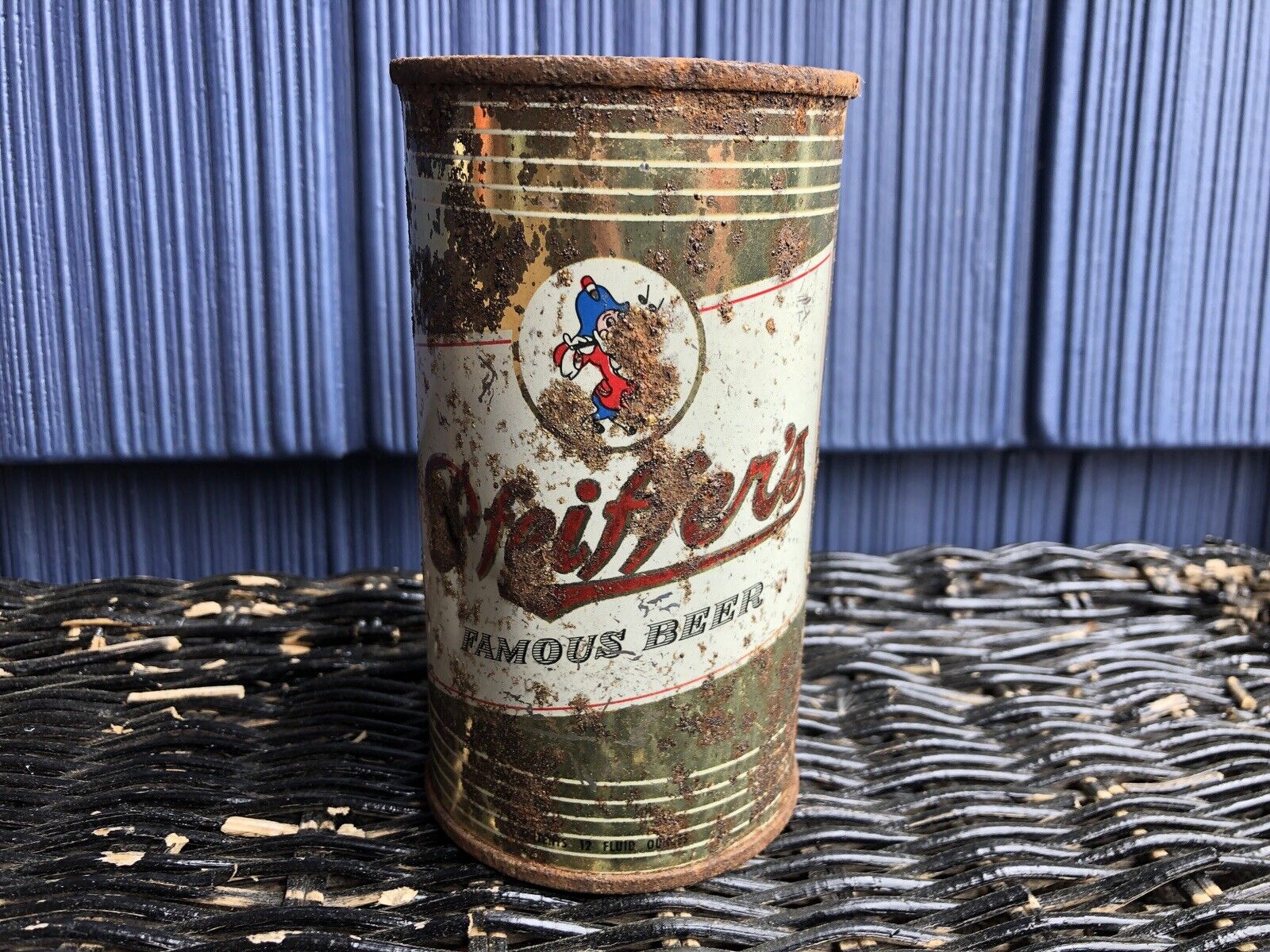 #2 Vintage PFEIFFER\'S Famous Flat Top Beer Can (AS-IS)