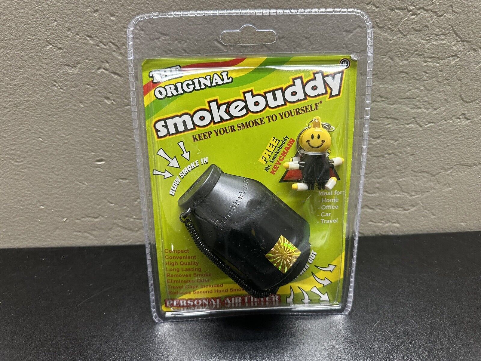 Smoke buddy The original Personal Air Filter Cleaner W KEYCHAIN Color Black