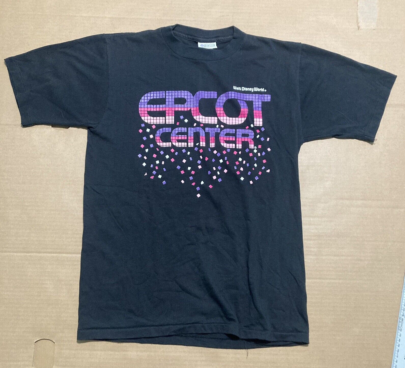 Vintage 1982 Walt Disney World Epcot Center Confetti Design T-shirt Adult Large