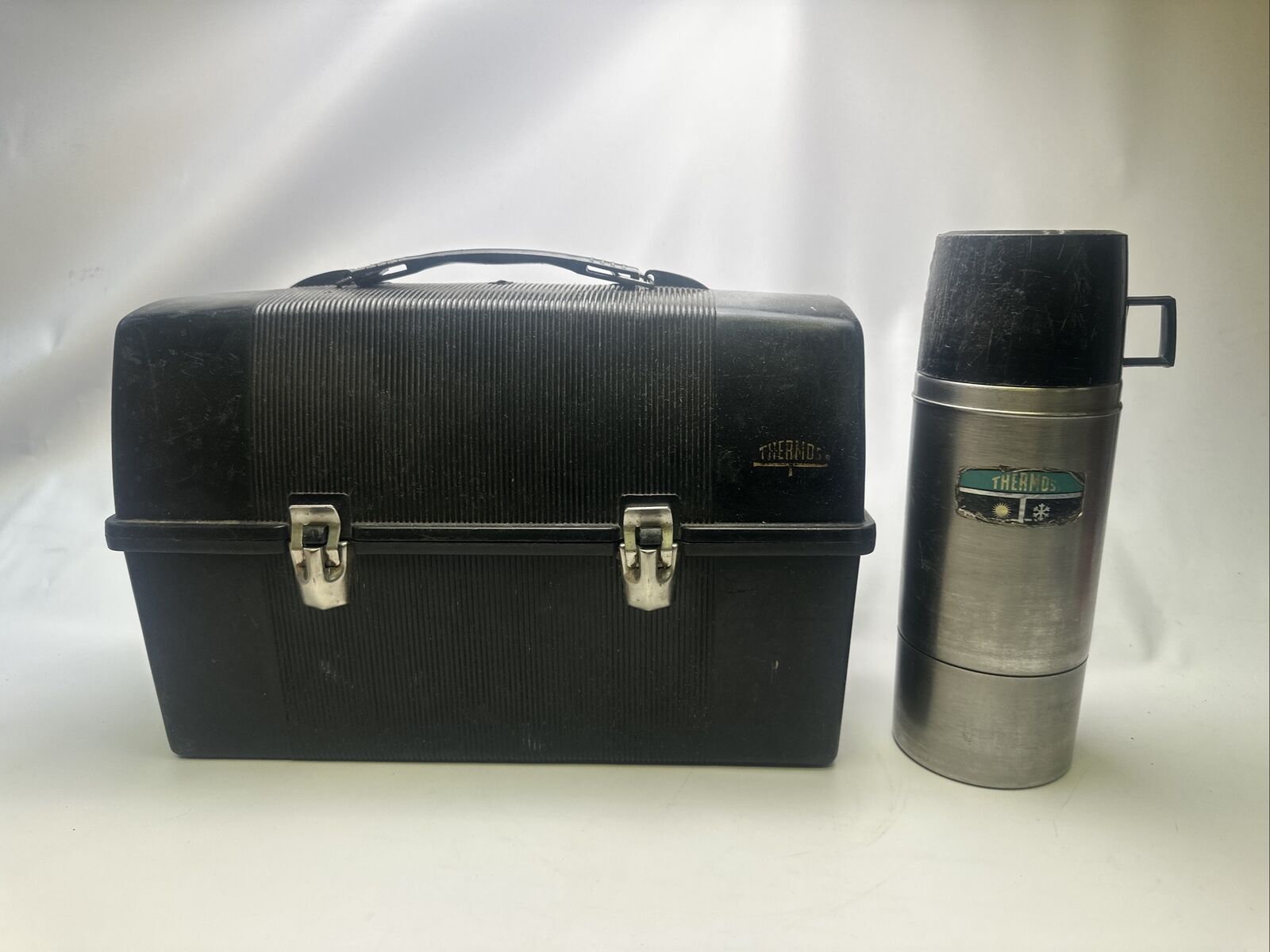 Vintage King Seeley BLK Plastic Domed Lunch Pail w/ Stainless Steel Thermos