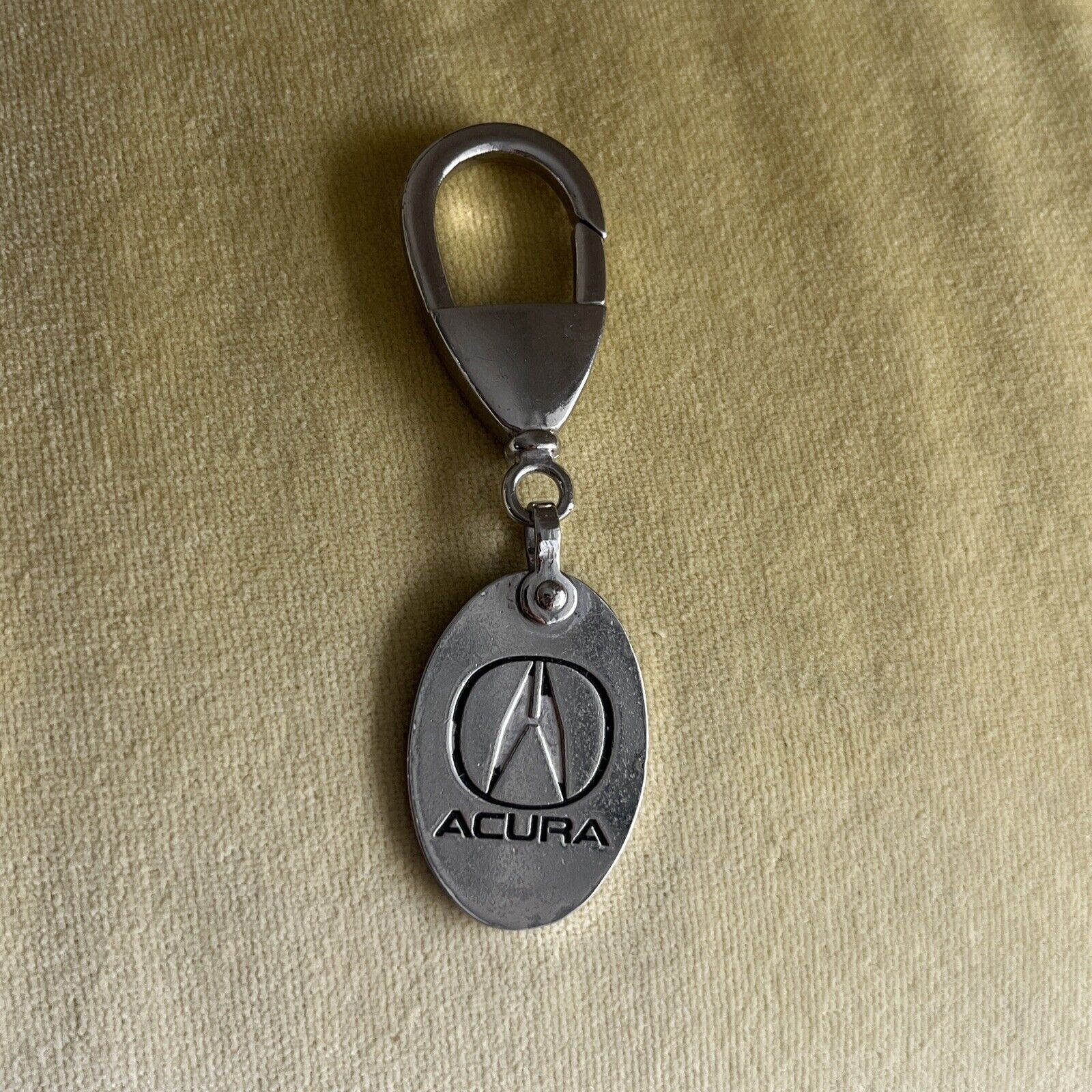 Vintage Acura Keychain Automobile Advertising Logo Silvertone Metal Rare Keyring