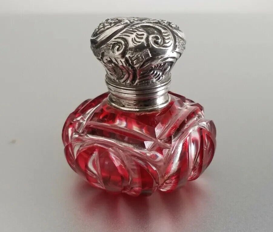 SUPERB ANTIQUE SOLID SILVER SCENT PERFUME BOTTLE RUBY RED CUT TO CLEAR  C1880