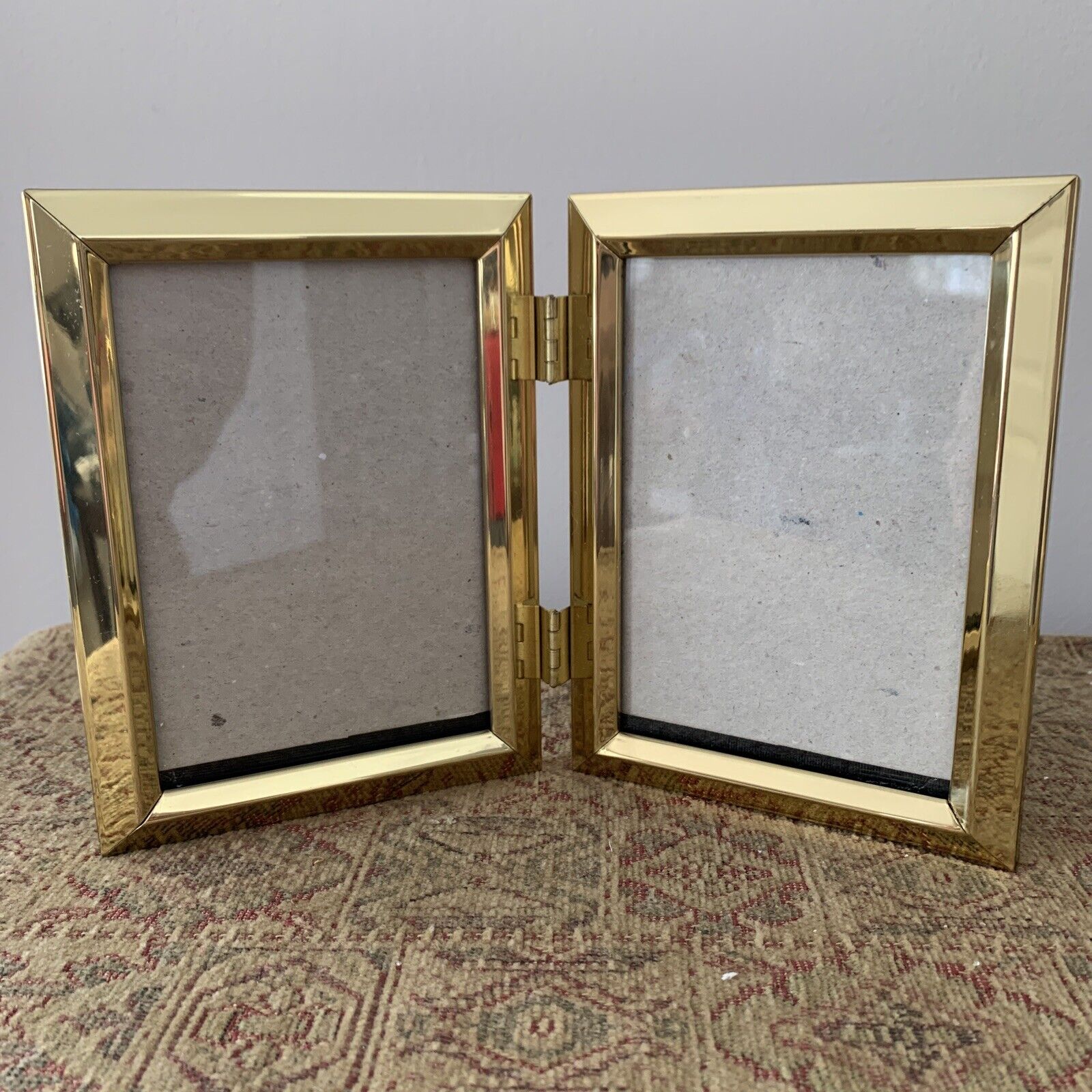 Vintage Brass Frame 3.5” x 5” Opening Bifold 