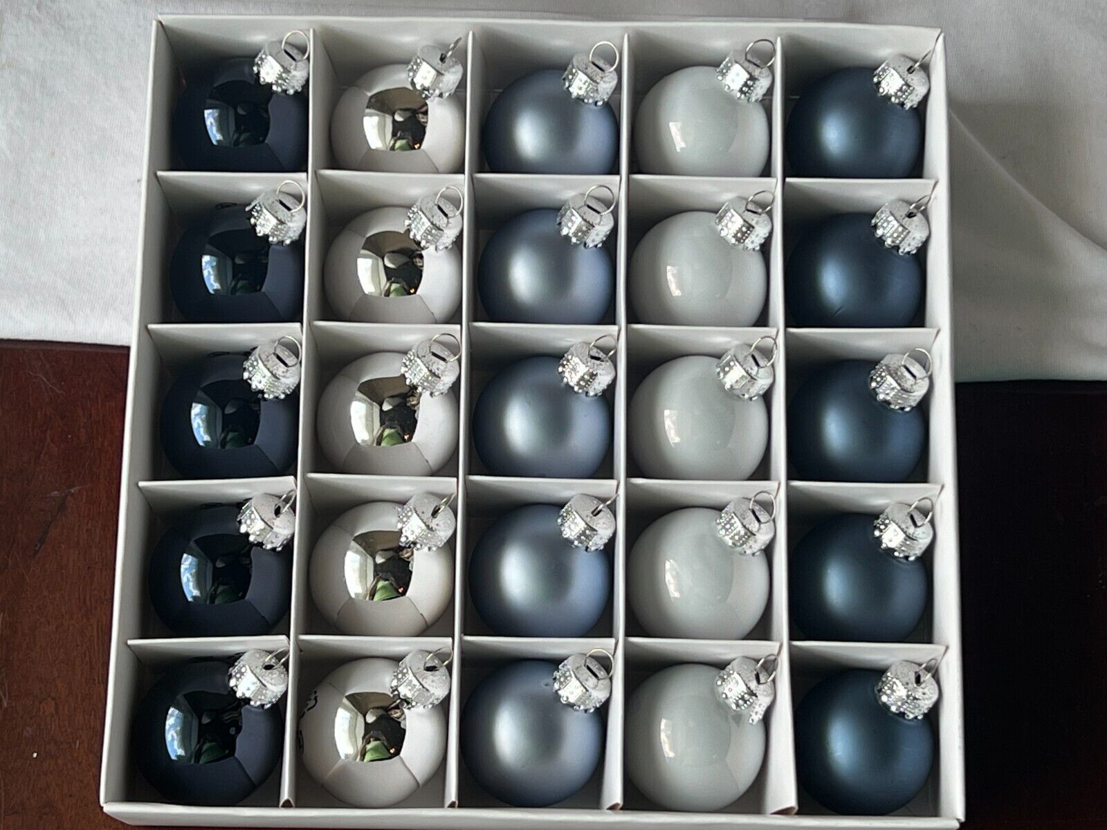 Christmas ornament set of 25 glass balls IKEA 2020 winter diff colors MAX1712