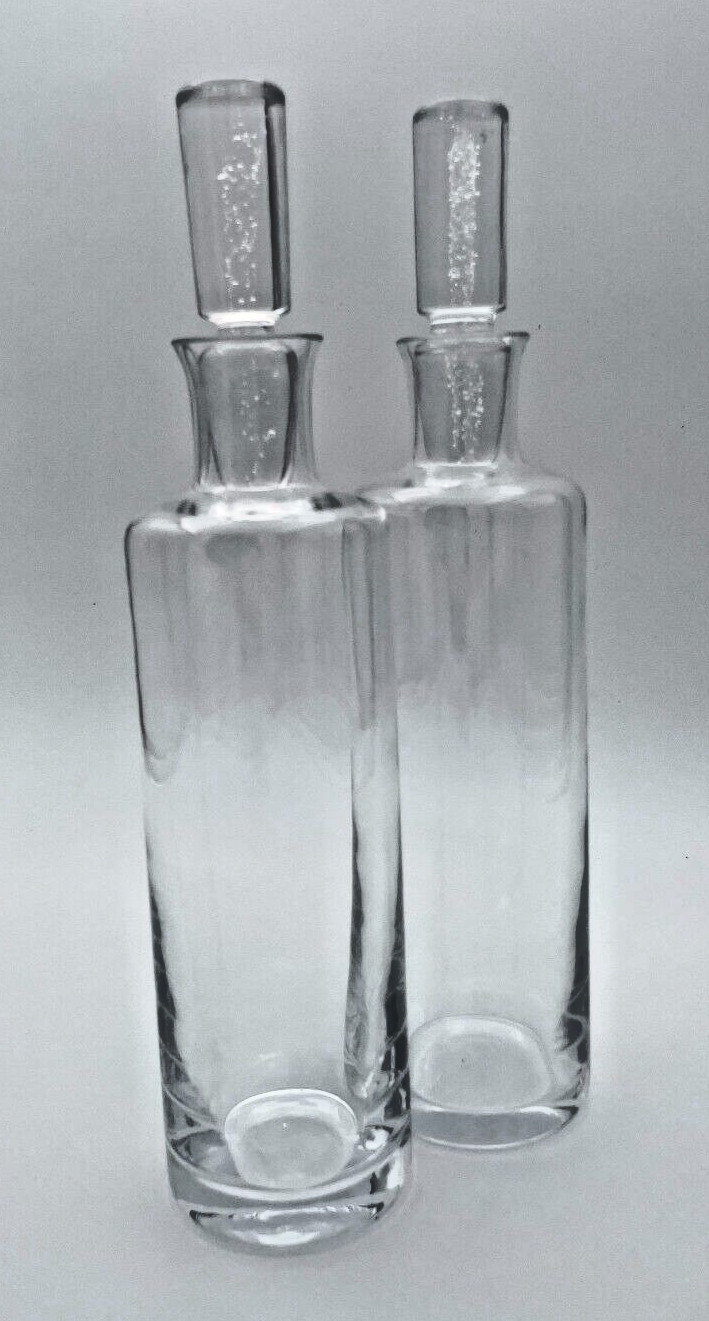 Pair of Modern Crystal Decanter With Stoppers - Hand Blown Bubbles
