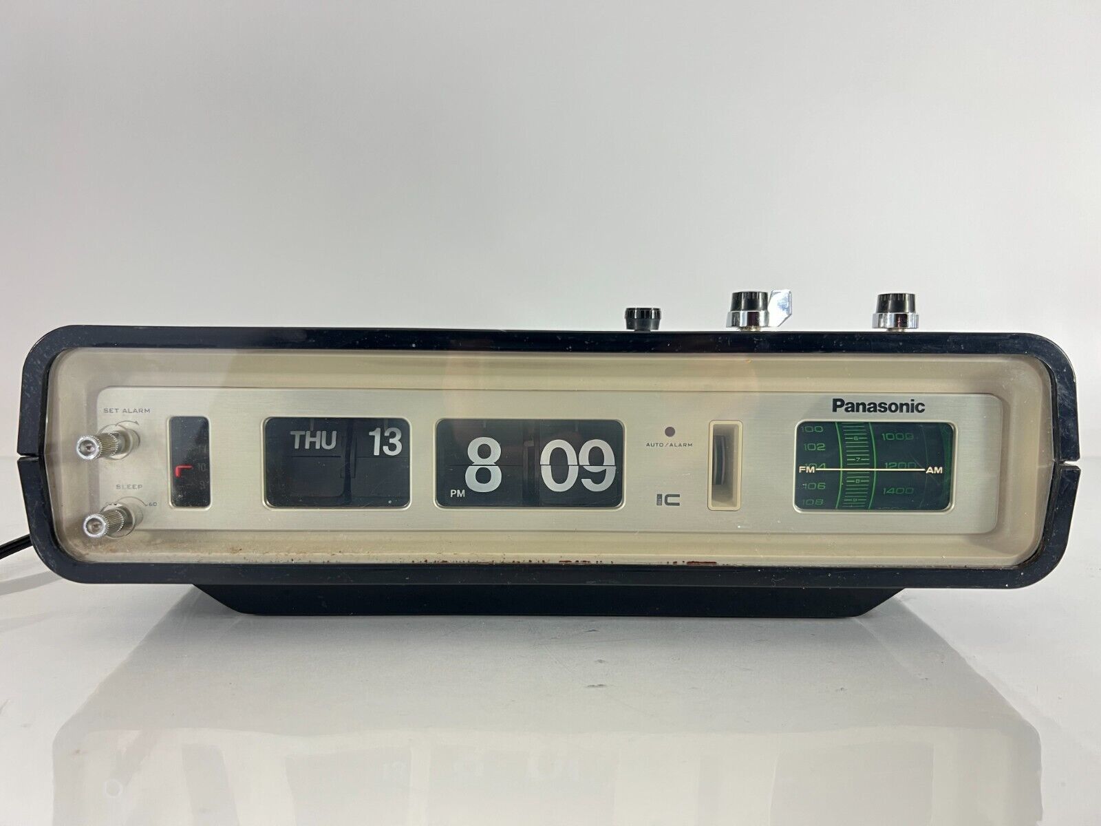 Vintage Panasonic RC – 6551 Alarm Flip FM/AM Clock Radio Retro