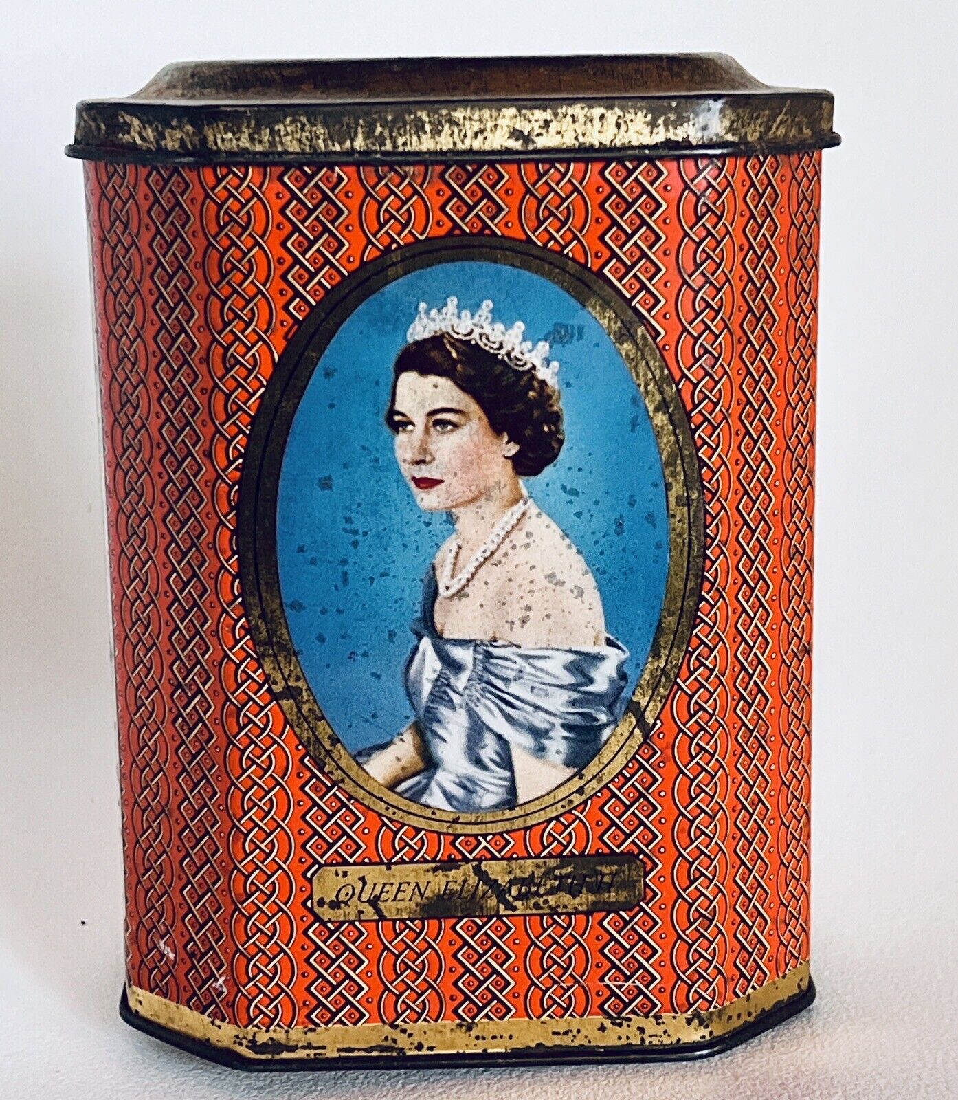 British Royals ROWNTREE YORK QUEEN ELIZABETH Coronation Souvenir Tin 1953