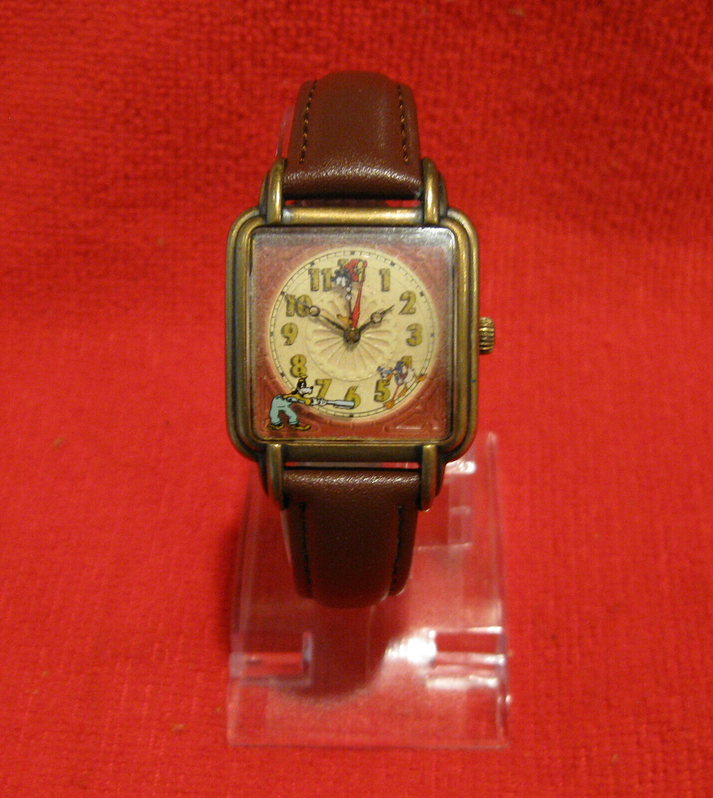 REALLY RARE DISNEY CLOCK CLEANERS WATCH GOOFY DONALD MICKEY WORKING NU BAND