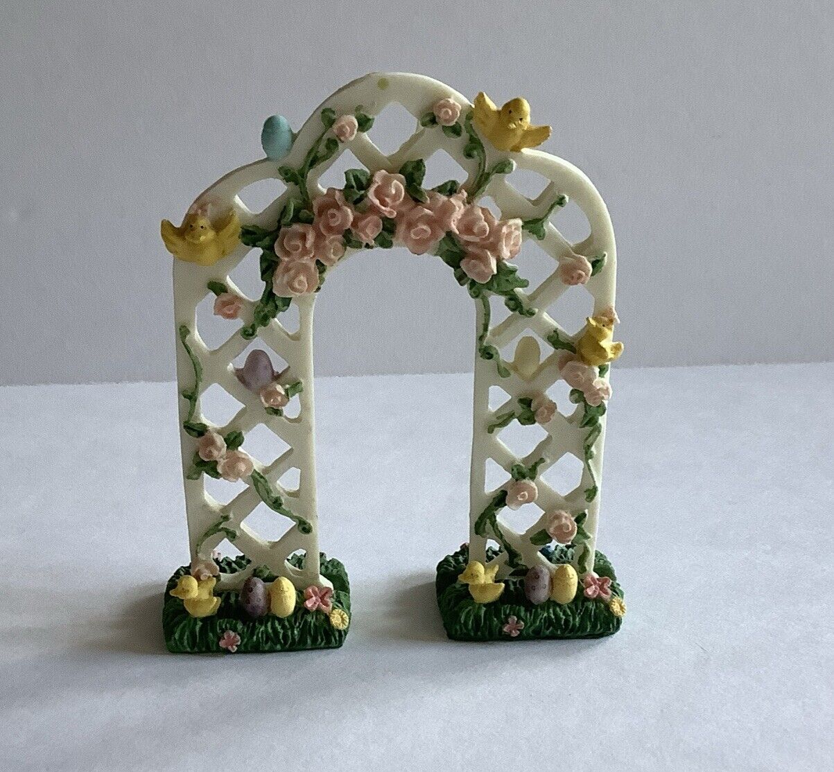 Vintage Easter 1997 Cottontale Cottages Easter Eggs Hand Painted Resin Trellis