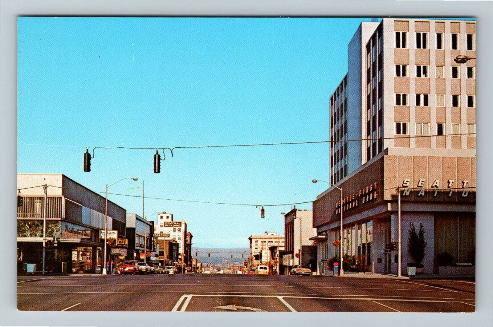 Everett, WA-Washington, Hewitt Ave, Banks, Cafe, Vintage Postcard